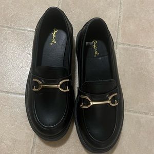 Quipid loafers